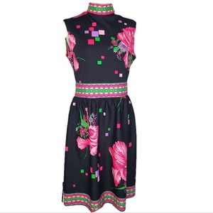 1970s Debbi Brooks Sleeveless Mock Neck Black and Pink Floral Print Dress